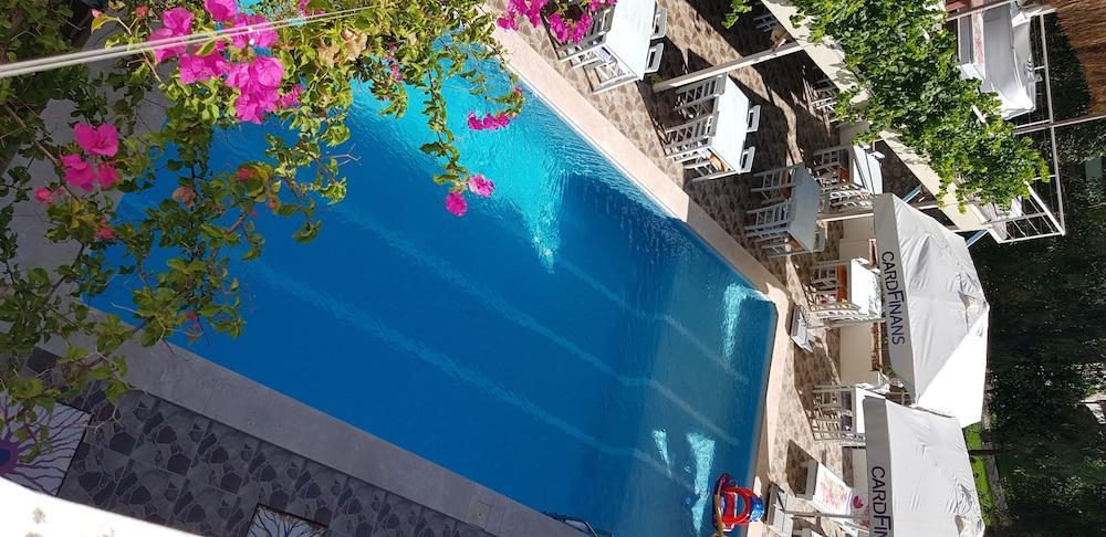 Hakan Hotel Bitez Exteriör bild
