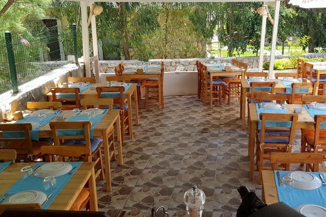 Hakan Hotel Bitez Exteriör bild